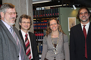 Werner Reinhardt, Leitender Bibliotheksdirektor, Prof. von Tschilschke, Dr. Sabine Fritz und Prof. Jacobs (v. l.)