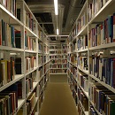 Bild: Regale voll mit Büchern